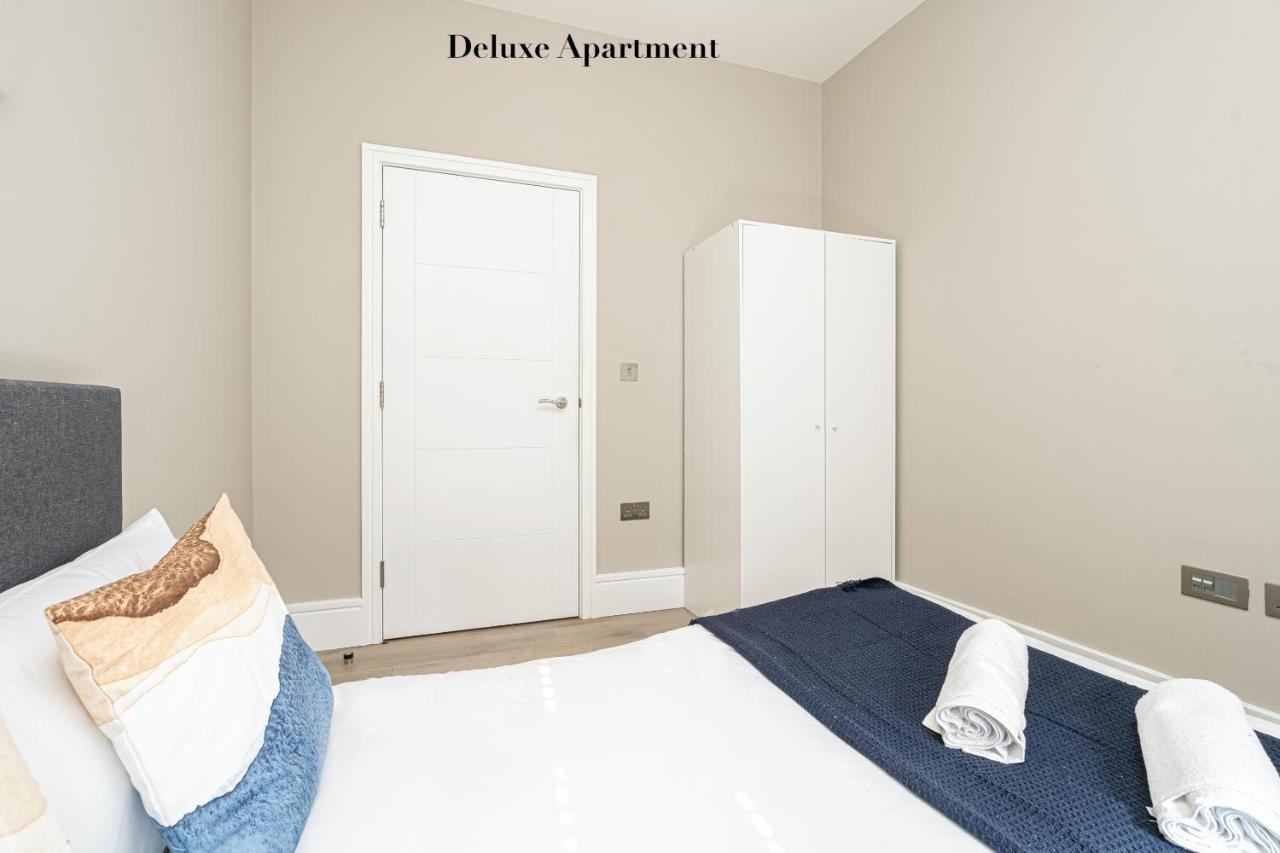 Superb Apartments Opposite Edgware Road Station London Exterior foto